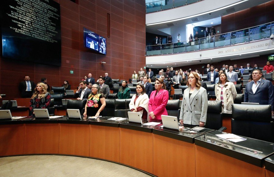 Sheinbaum mantiene propuesta de reforma electoral para eliminar pluris